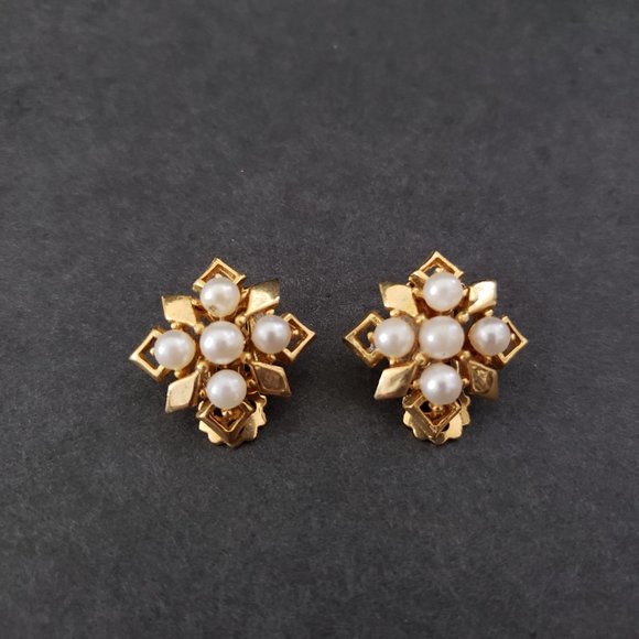 Vintage Jewelry - Clip Ear Earrings